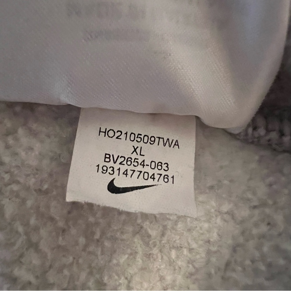 Nike Sportswear Club Fleece Hoodie Mens XL Gray Sweatshirt Pullover BV2654-063‎ - Picture 5 of 6